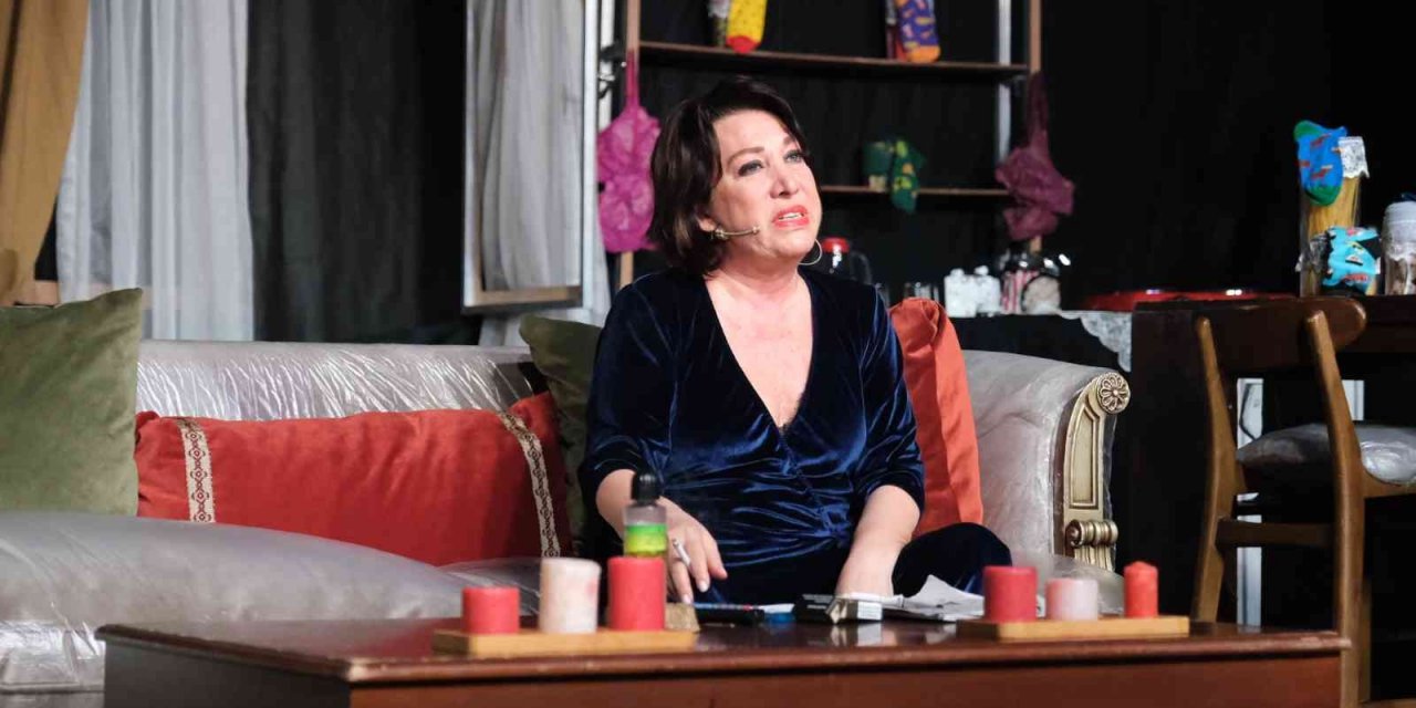 “Plastik Aşklar” tarihi Kervansaray’da sahnelendi