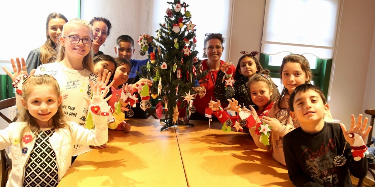 Nilüfer’de yılbaşı süslerini kendileri yaptı