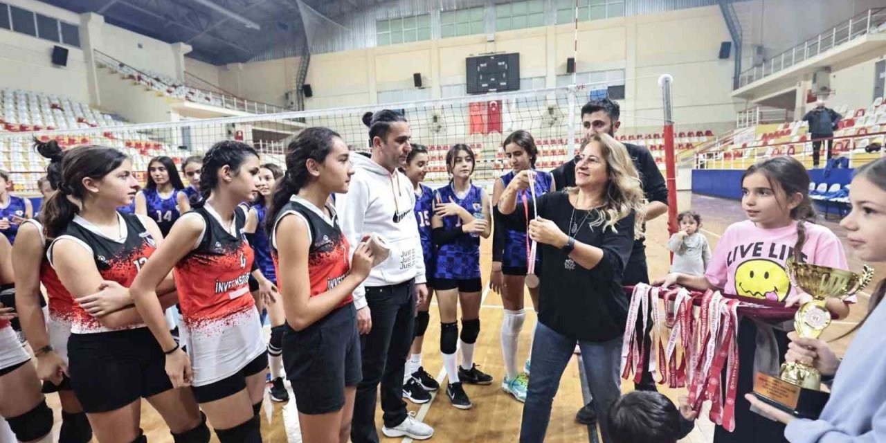 Filede kazananları kupasına kavuştu