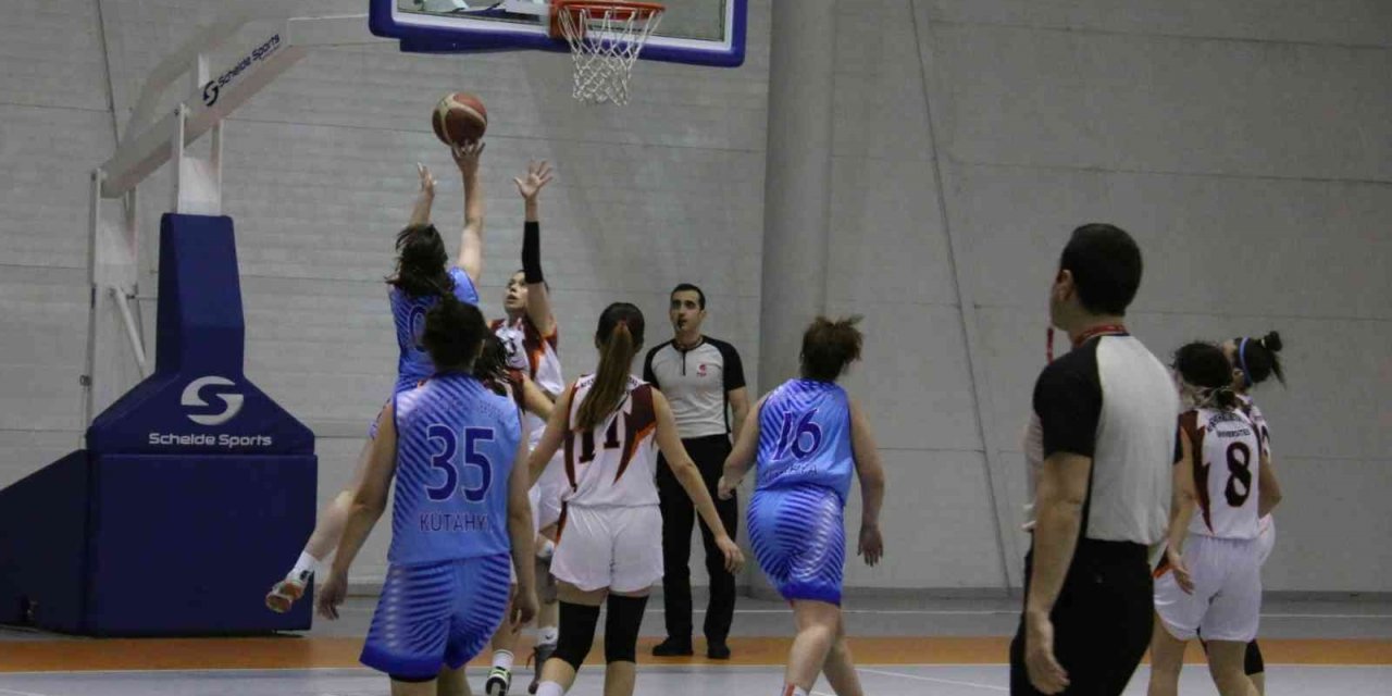 NEVÜ’de ÜNİLİG Basketbol Bölgesel Grup müsabakaları başladı