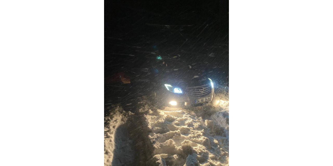 Soğanlı Dağında araçları kara saplanan 2 kişi mahsur kaldı