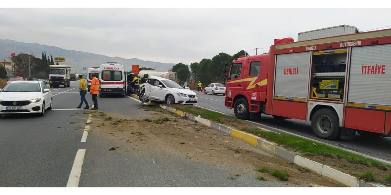 Sarayköy’de trafik kazası;3 yaralı