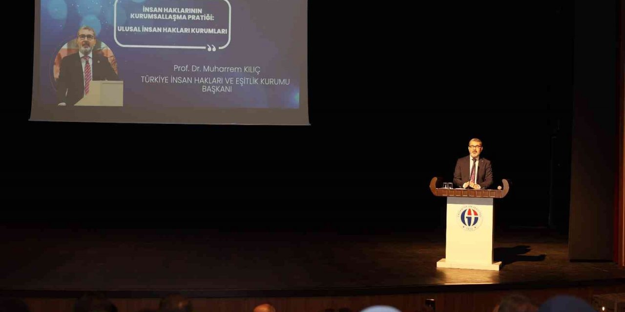 TİHEK Başkanı Kılıç GAÜN’lü öğrencilerle bir araya geldi