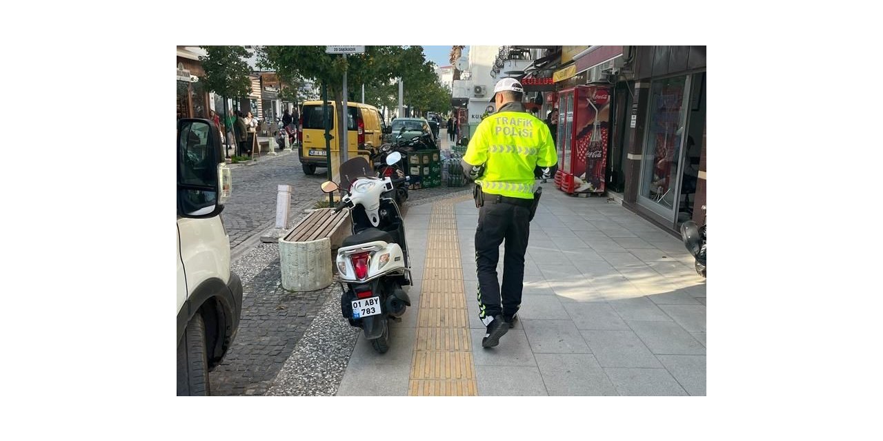 Datça’da trafik ekipleri engelleri kaldırıyor