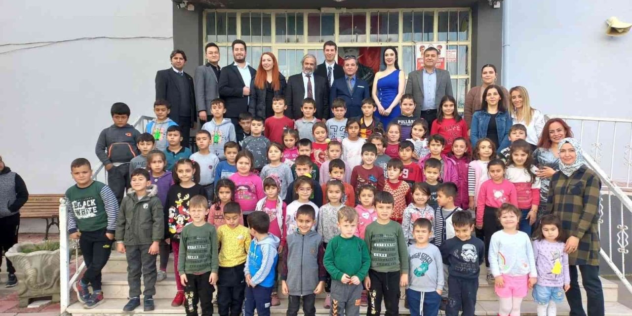 Öğrenciler operayla tanıştı