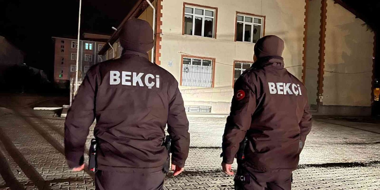 Emirdağ’da mahalle ve çarşı bekçileri gece denetimlerini arttırdı