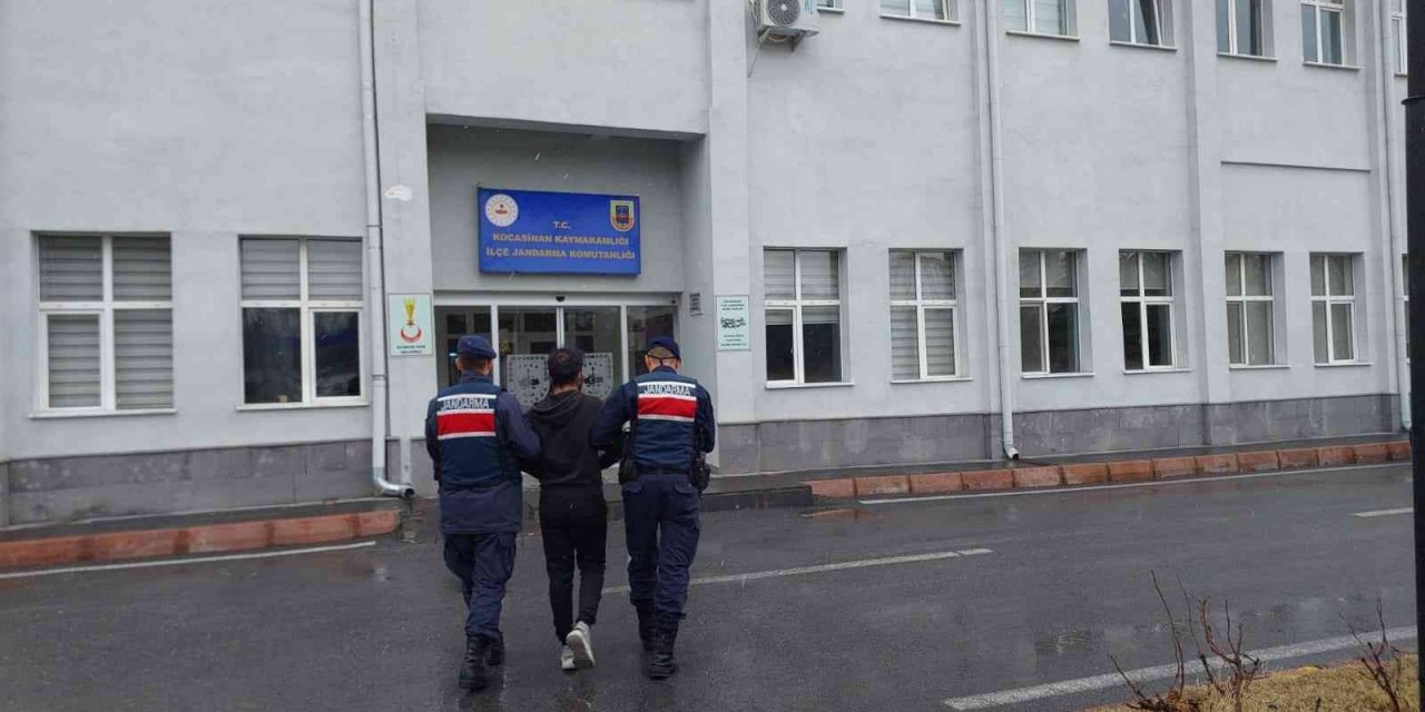 PKK üyesi şahıs jandarmadan kaçamadı