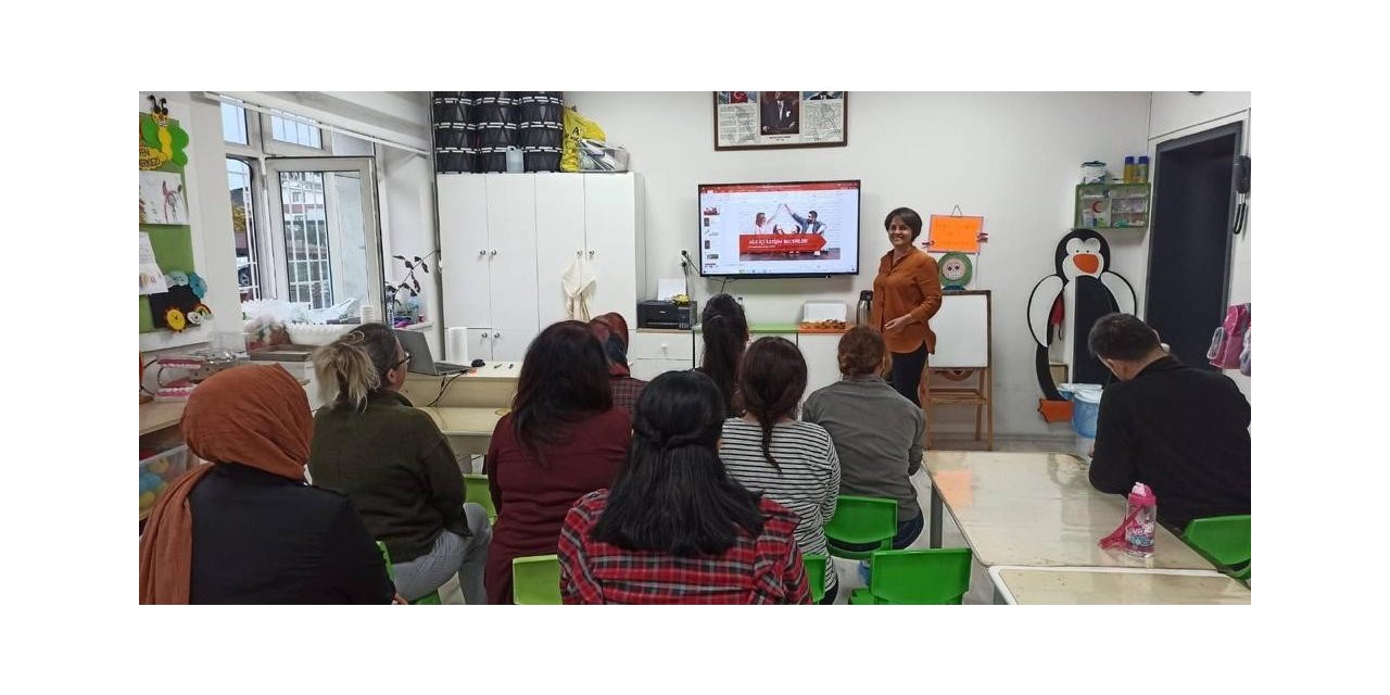 Muğla’da veliler aile okulu eğitimleri ile destekleniyor