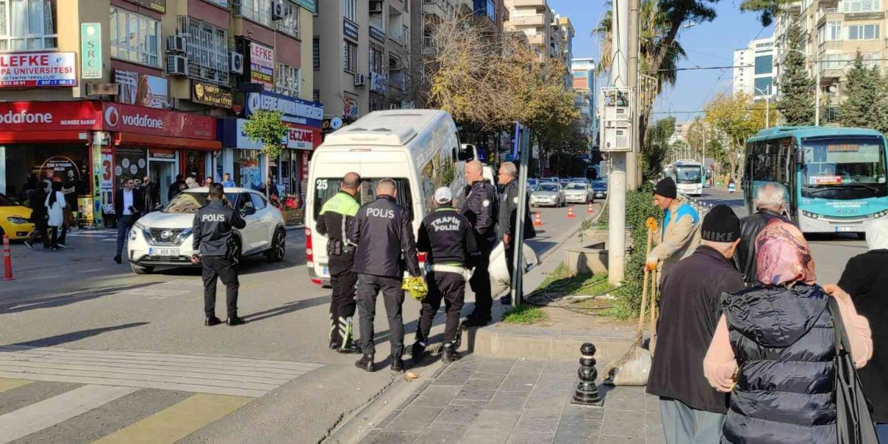 Şanlıurfa’da servis aracına silahlı saldırı: 1 yaralı
