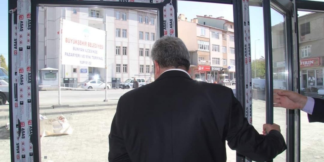 Başkan Altun ve Kaymakam Gülen, Bünyan Mini Terminali’nde incelemelerde bulundu