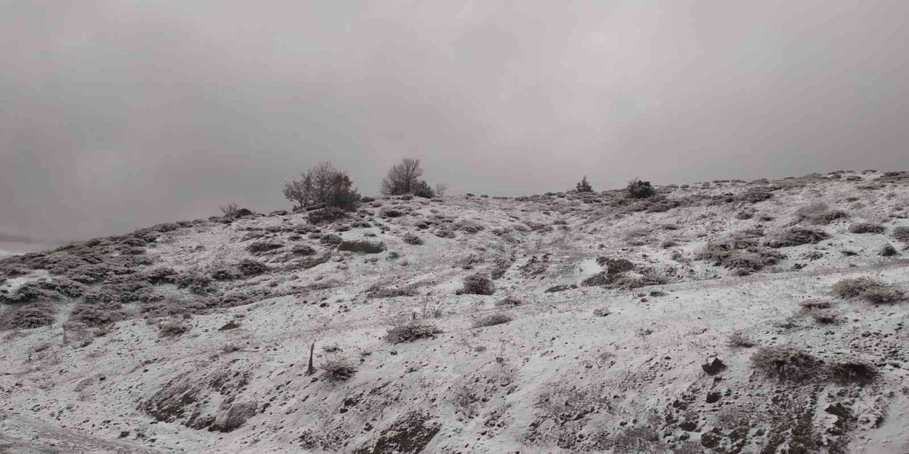 Sungurlu’ya mevsimin ilk karı yağdı