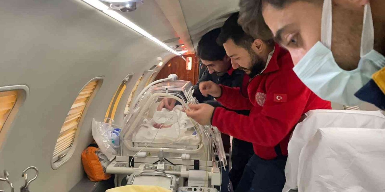 Kalp rahatsızlığı olan 3 günlük bebek İstanbul’a sevk edildi