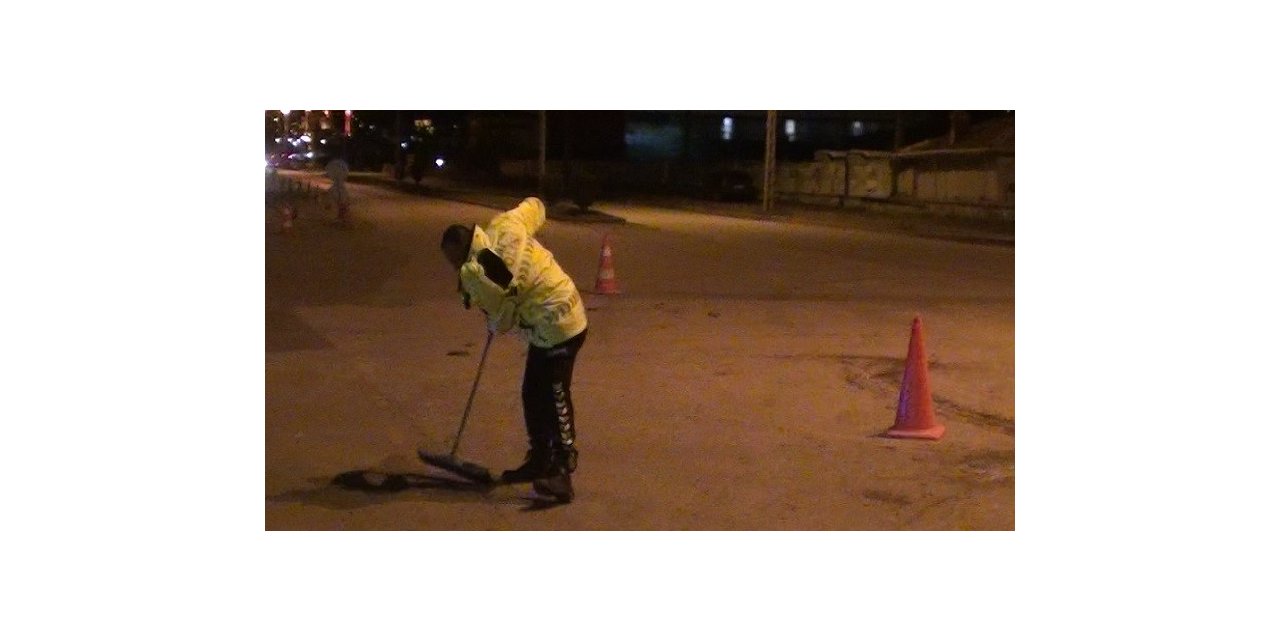 Kaza sonrası trafik polislerinden örnek davranış