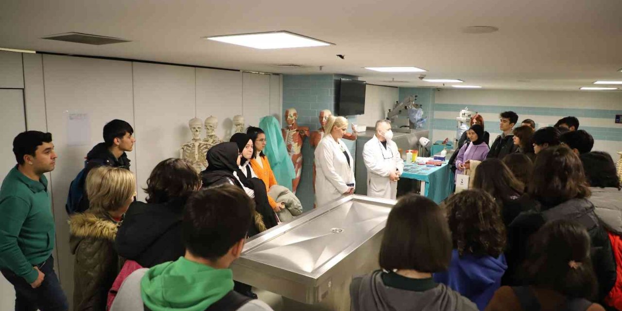 Aday öğrencilerden SANKO Üniversitesi’ni gezdi