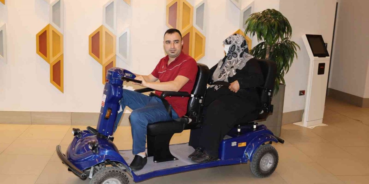 Hastalar elektrikli araçlarla taşınıyor