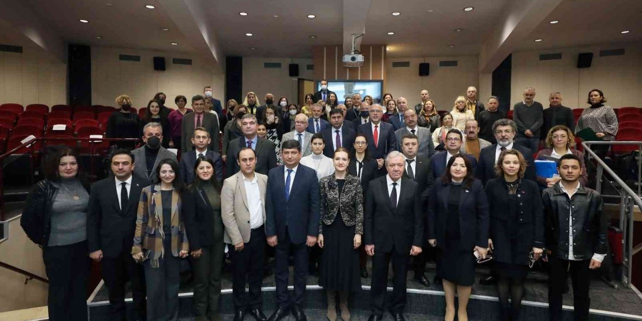 DEÜ’de "kardeş" buluşması