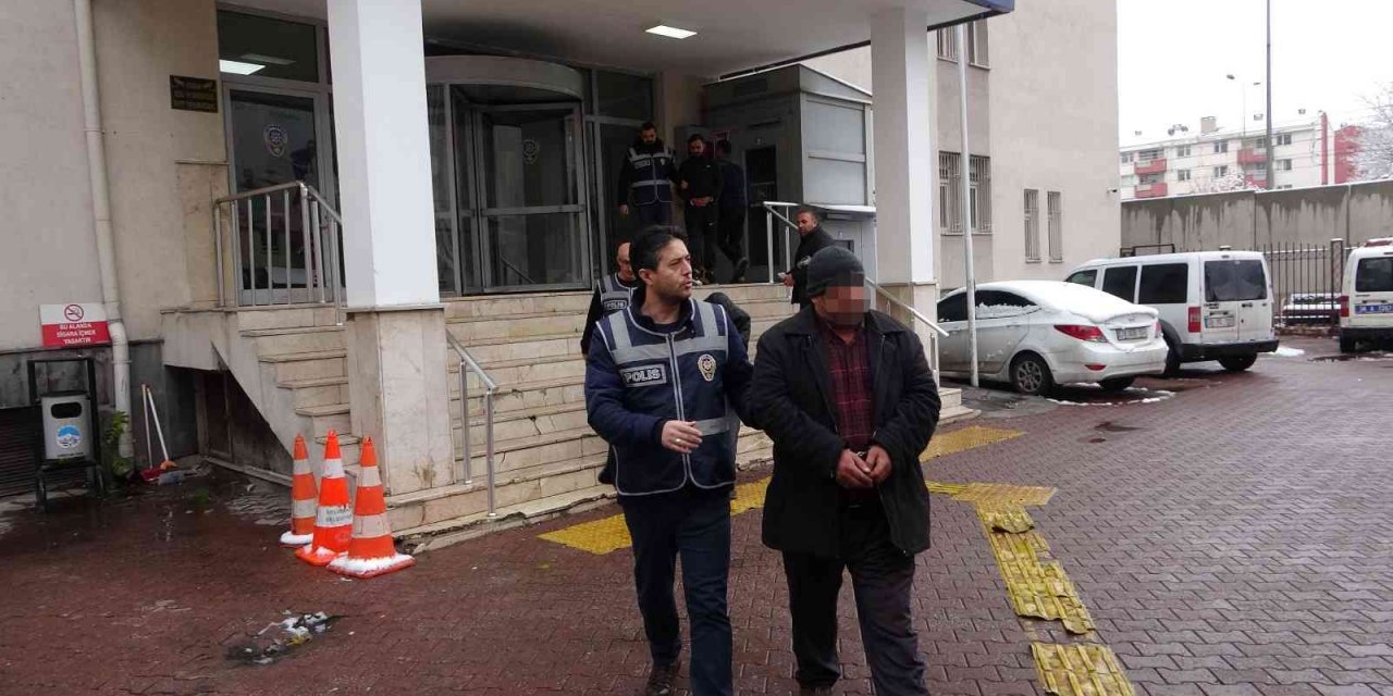 Aranan şahıslara 89 polis ile eş zamanlı şafak operasyonu: 14 gözaltı