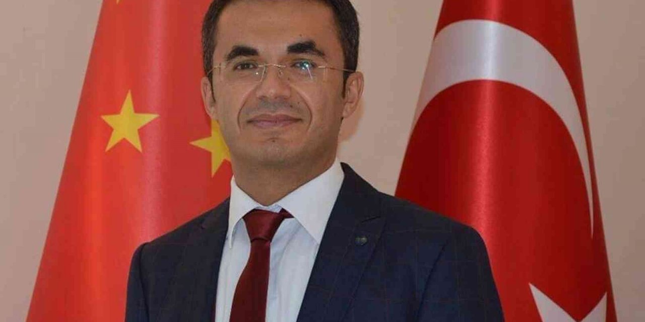 NEVÜ akademisyeni ‘Dünya Sinologlar Konseyi’ne davet edilen ilk Türk Akademisyen oldu