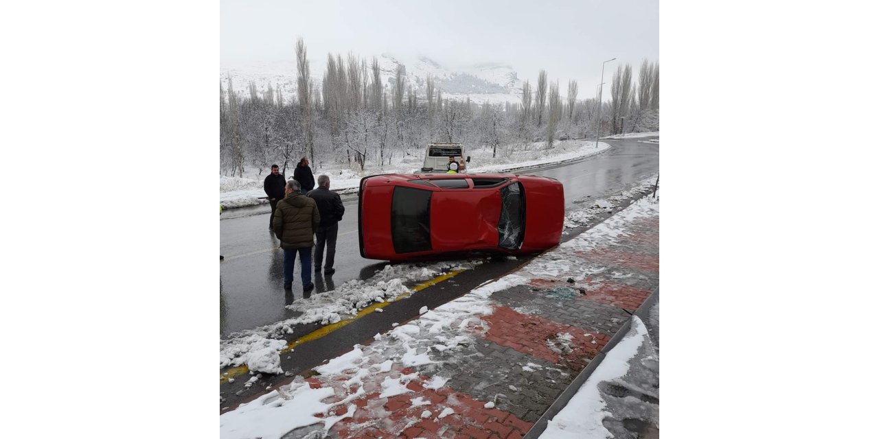 Park halindeyken hareket eden otomobil devrilerek durdu