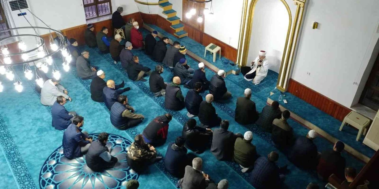 Köyceğiz’de vatandaşlar Sabah Namazı’nda buluşuyor