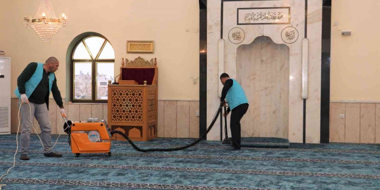 Toroslar’da ibadethaneler temizleniyor