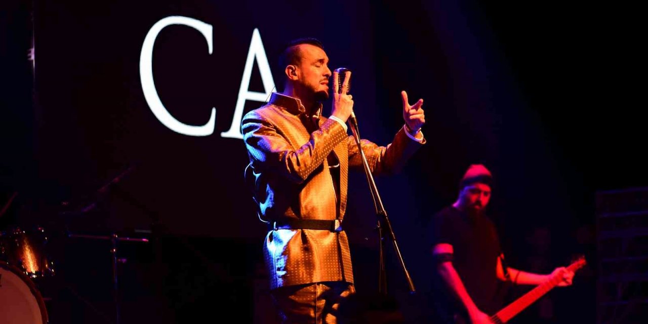 En uzun gecede Bursa’da Cem Adrian rüzgarı