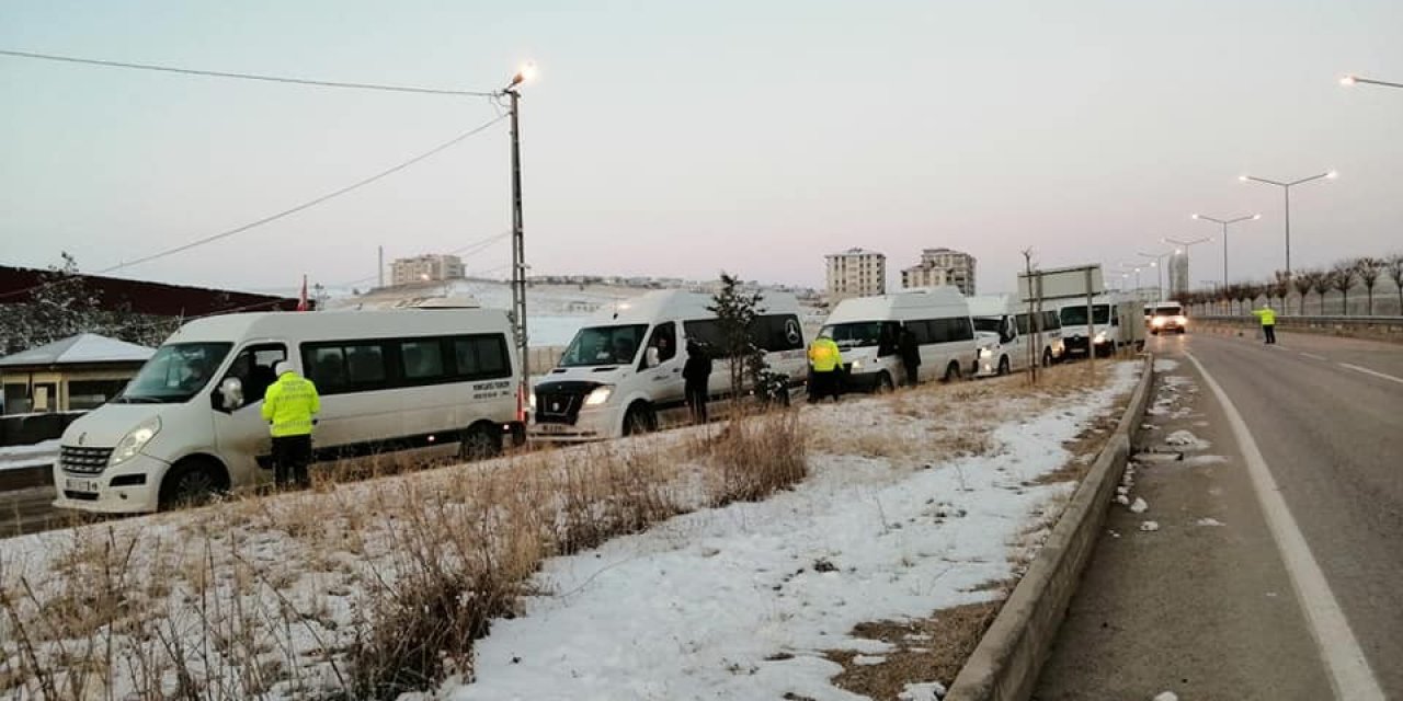 Bayburt’ta öğrenci servisleri denetlendi
