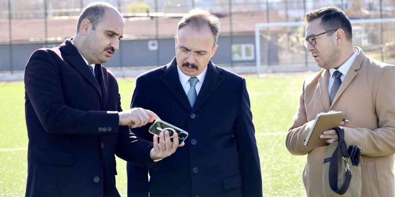 Bilecik’te futbol sahası yenileniyor