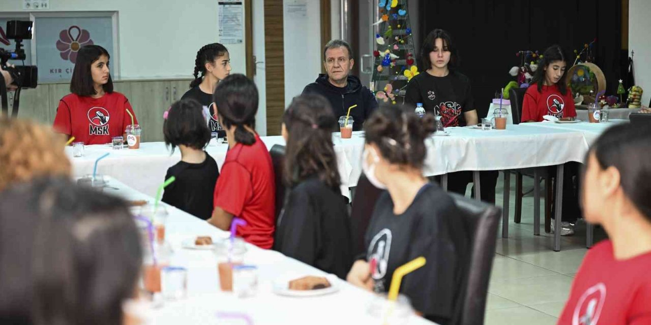 Seçer: "Amacımız çiçeklerimizin iyi bir birey olarak yetişmelerini sağlamak"