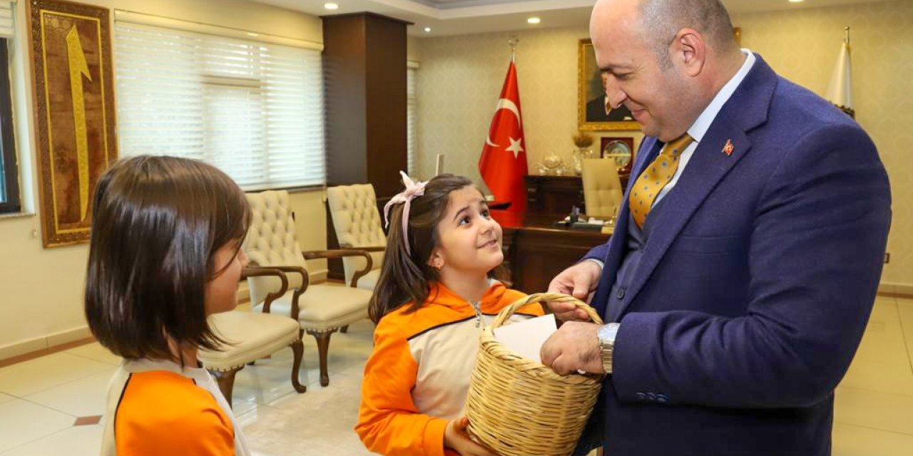 Çiftçi, ilkokul öğrencilerini ağırladı