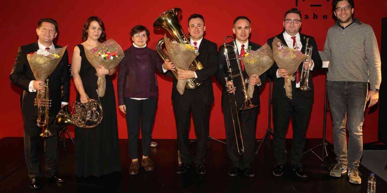 MEM Sahne’de Golden Horn Brass’tan keyifli konser