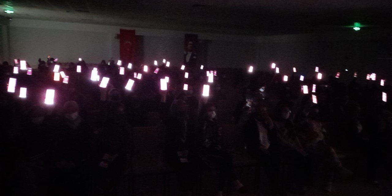 Kız öğrencilere şiddet eğitimi