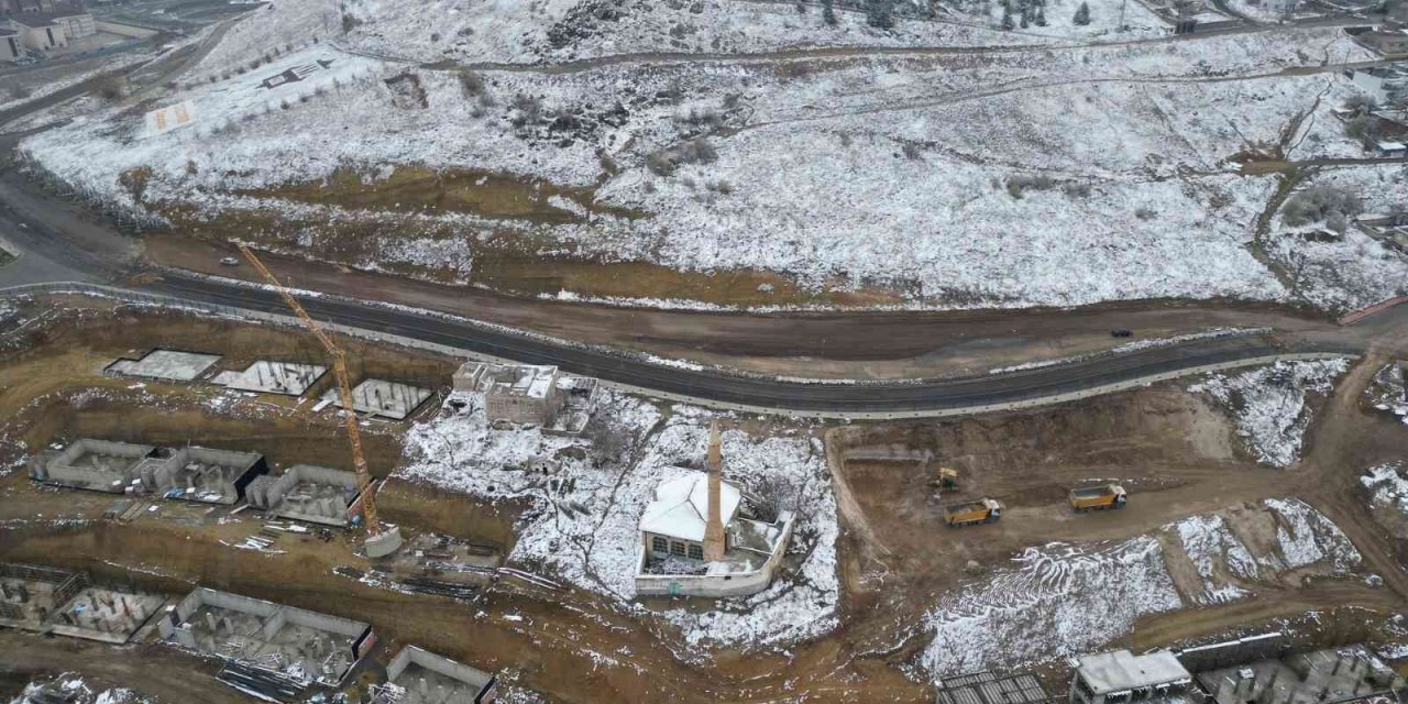 Nevşehir kalesi çevresinde yol çalışması yapılıyor