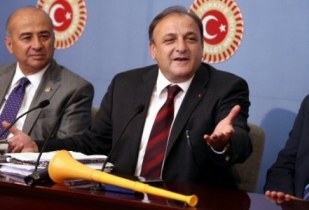 Vural: AK Parti İzmir'de altın dağıttı