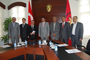 Akarsel kardeşlerden eğitime destek