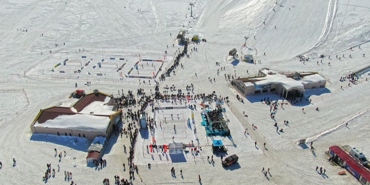 Yedikuyular Kayak Merkezi Kar Voleybolu Dünya Turu’na ev sahipliği yapacak