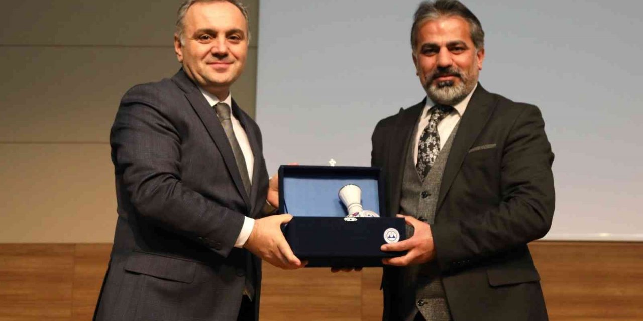 KGC Başkanı Metin Kösedağ, ERÜ’de Konferans Verdi