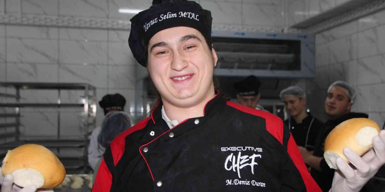 Bu öğrenciler günlük 10 bin ekmek üretmeyi hedefliyor