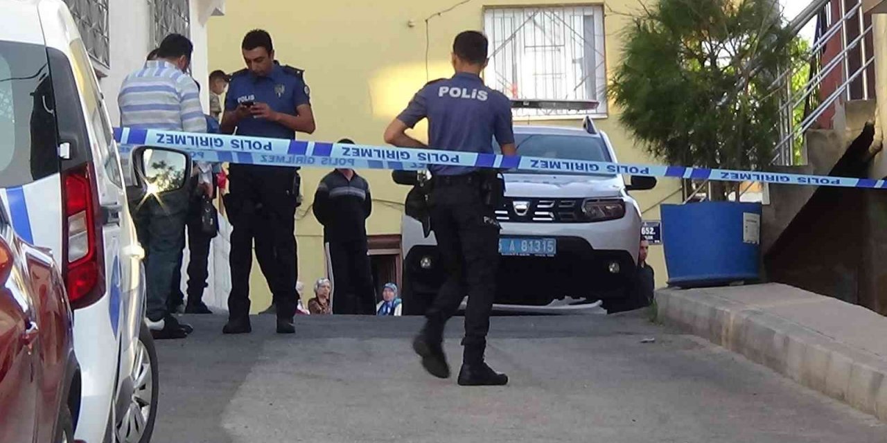 Barışmayı kabul etmeyince eşini 22 bıçak darbesiyle öldürmüş