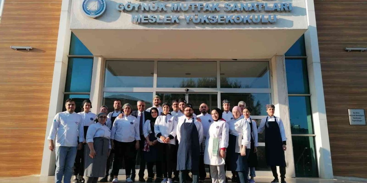 Başkan Topaloğlu geleceğin aşçılarıyla bir araya geldi