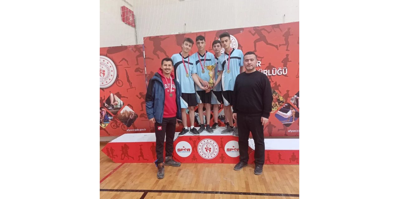 İhsaniye Anadolu Lisesi turnuvada istediği başarıyı yakaladı