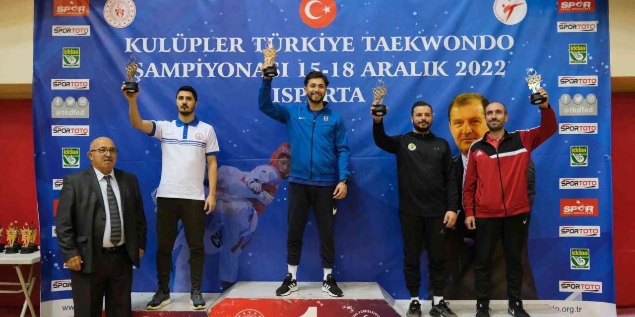 ABB sporcuları Türkiye Taekwondo Şampiyonasında 5 madalya kazandı