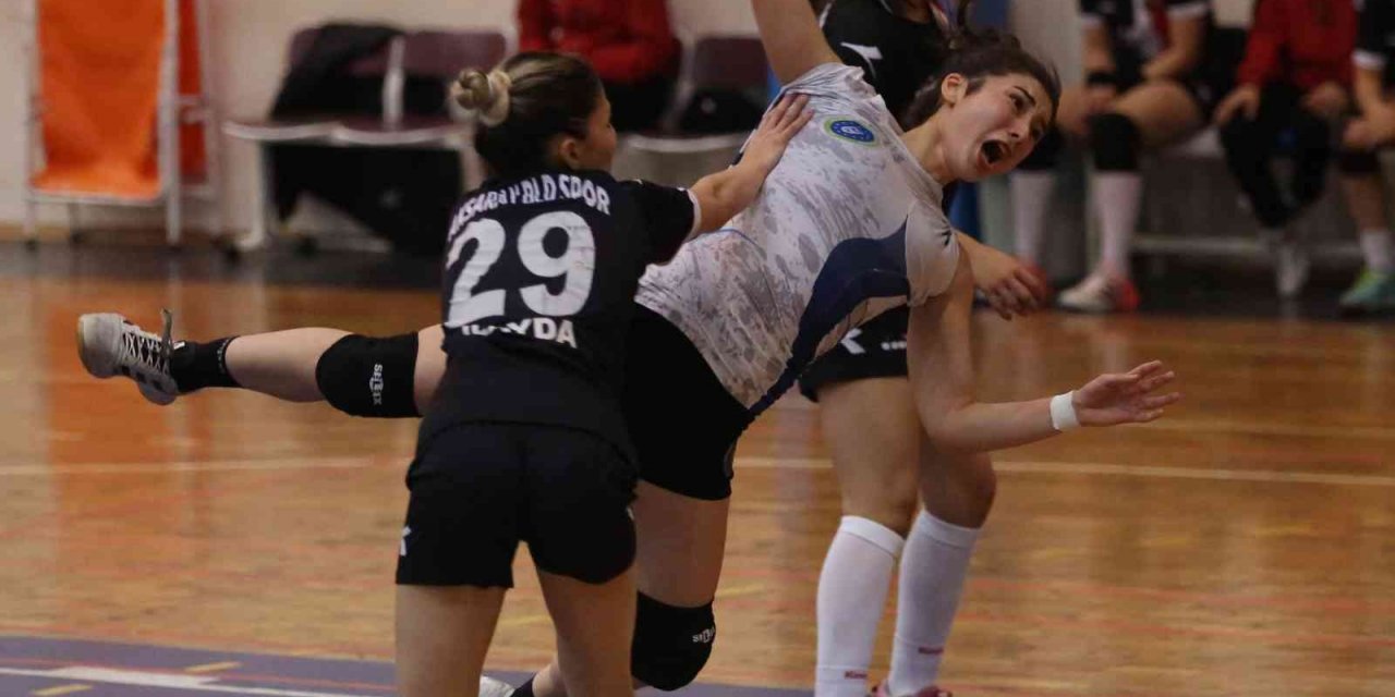 Bursa Büyükşehir Belediyespor ilk yarının son maçında Eskişehir Hentbol’a konuk olacak