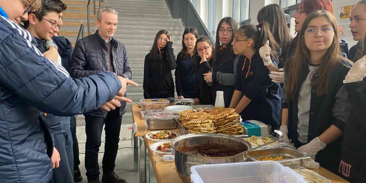 Tekden Lisesi’nden örnek davranış
