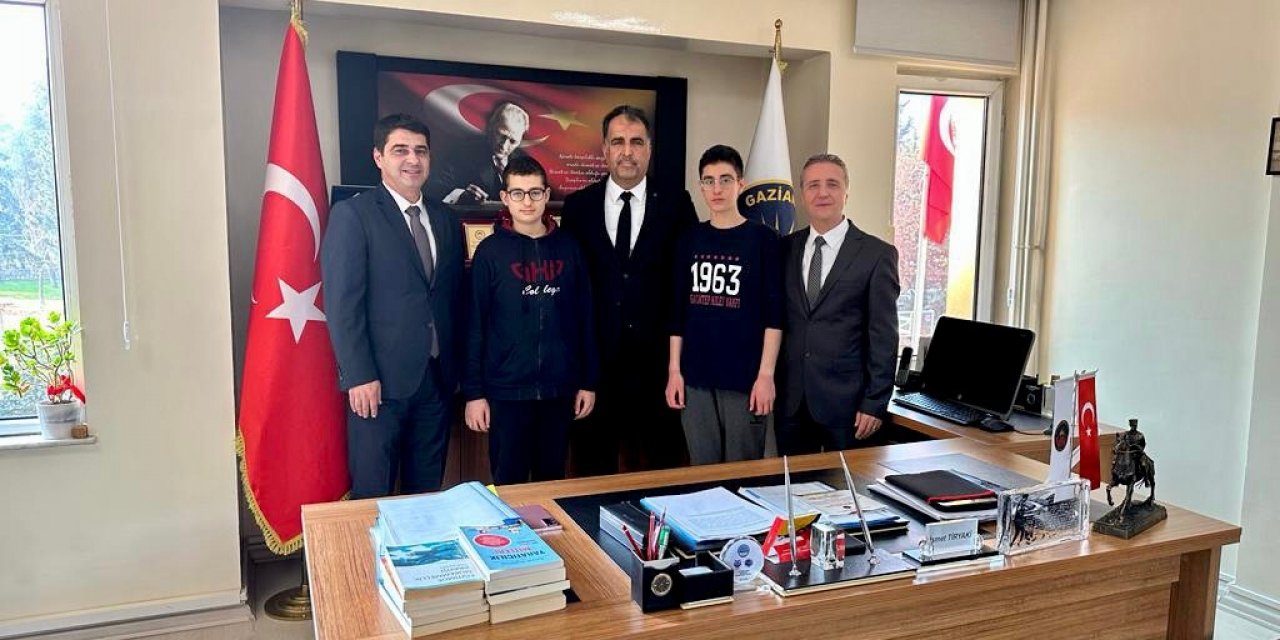 Bilgi yarışmasına Gaziantep Kolej Vakfı damgası