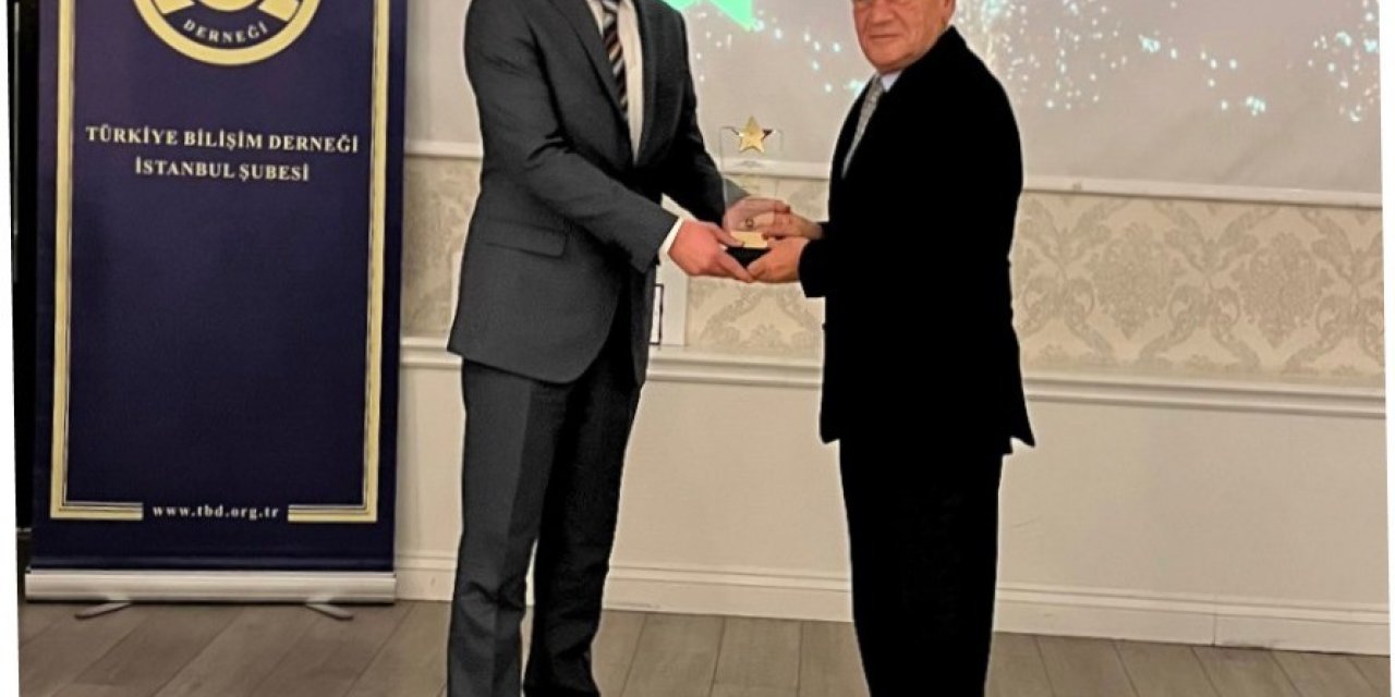 ’İzmir Tarımı’ mobil uygulaması 2022’nin en iyi projesi seçildi