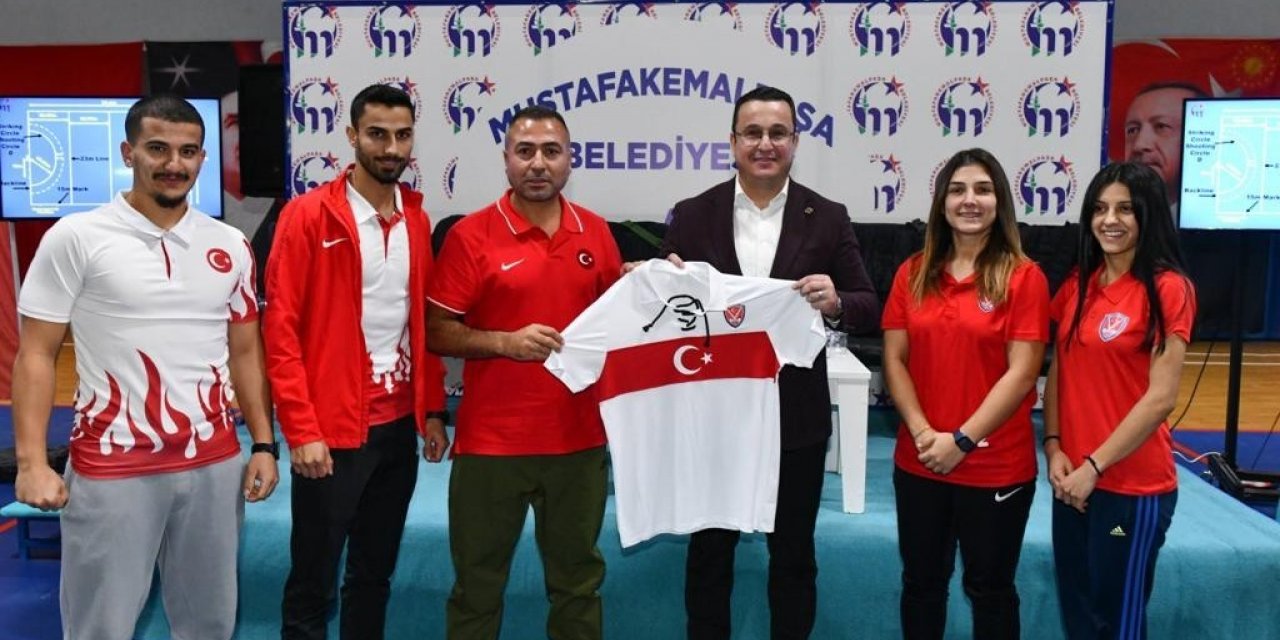 A Milli Hokey Takımı Mustafakemalpaşa’da