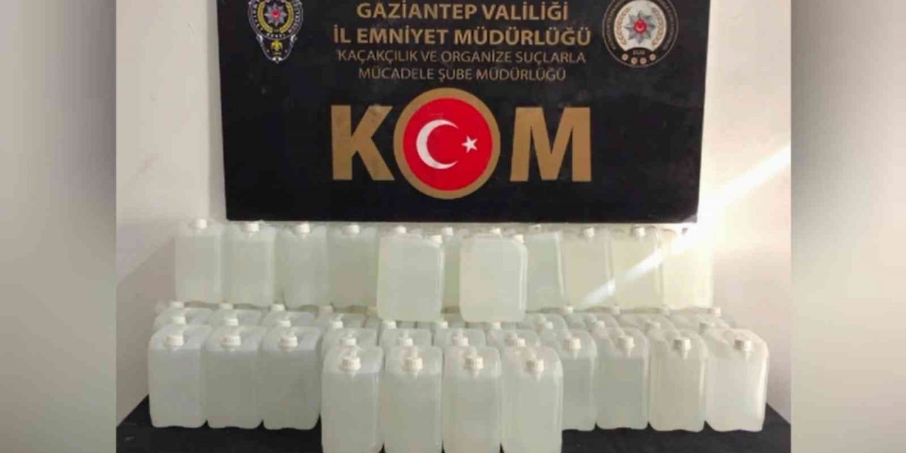 Polis yılbaşı öncesi 350 litre kaçak alkol ele geçirildi