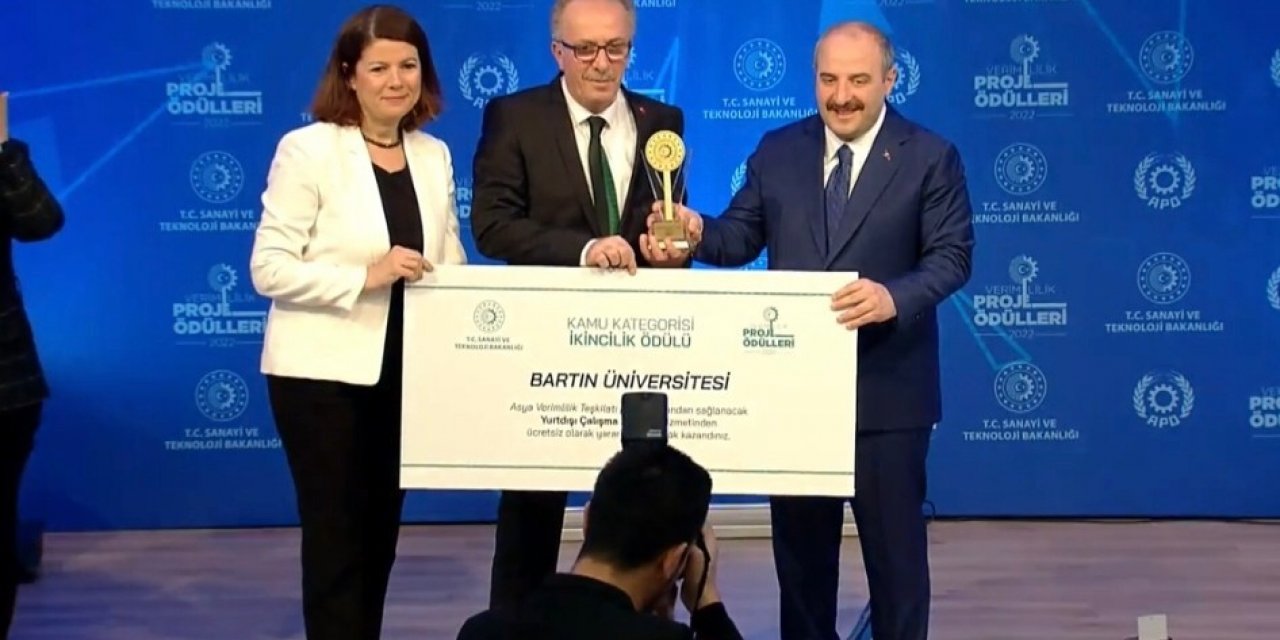 BARÜ’den verimlilik alanında gururlandıran ödül