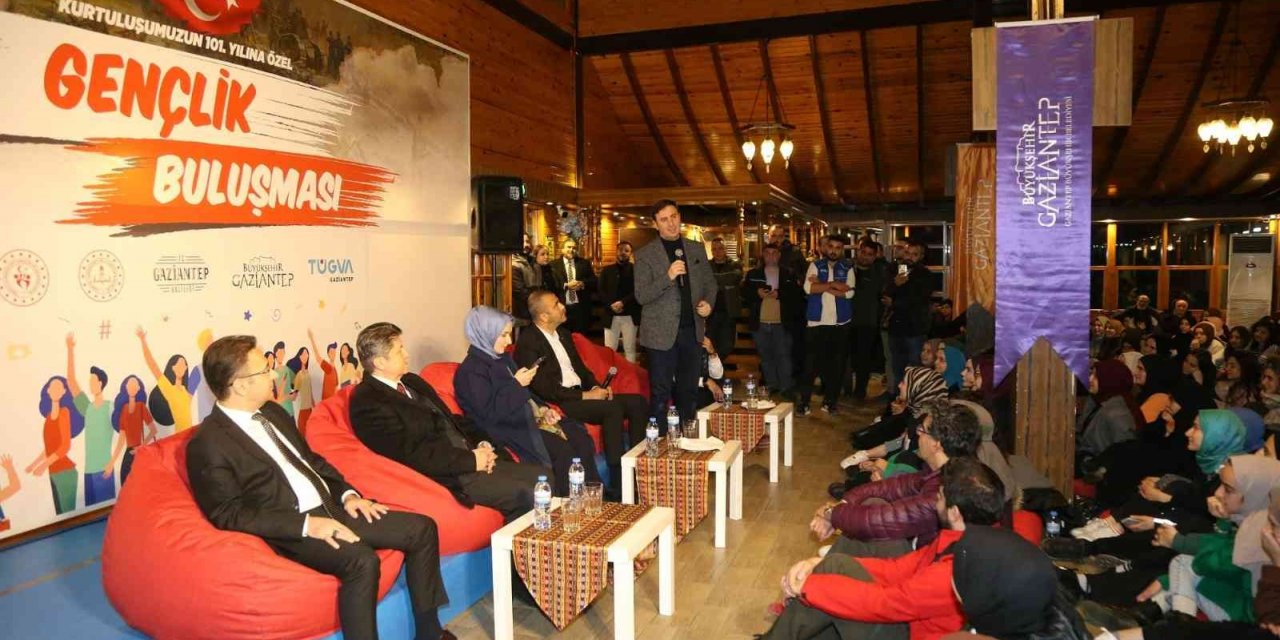 Gaziantep büyükşehir, Gaziantep’in Kurtuluşu’na özel gençlik buluşması düzenledi